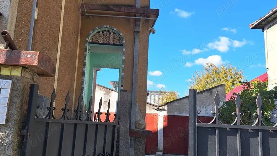 Casă cu etaj Botizului - Poză 2