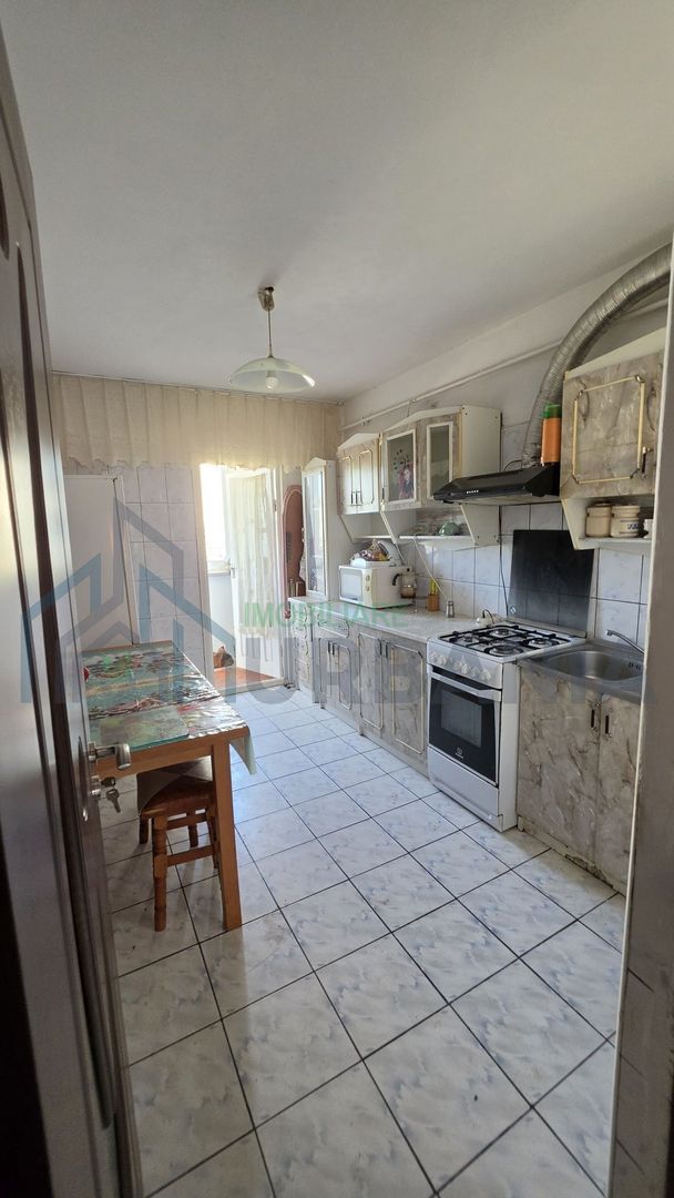 Apartament 3 camere Metalurgie, la 3 minute de stația de tramvai - Poză 7