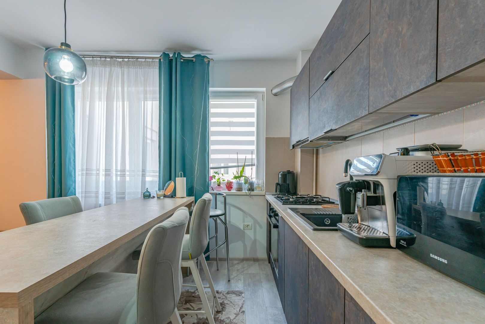 Studio mobilat și utilat, bloc 2020, etaj 3 – Terasă comuna amenajată - Poză 6