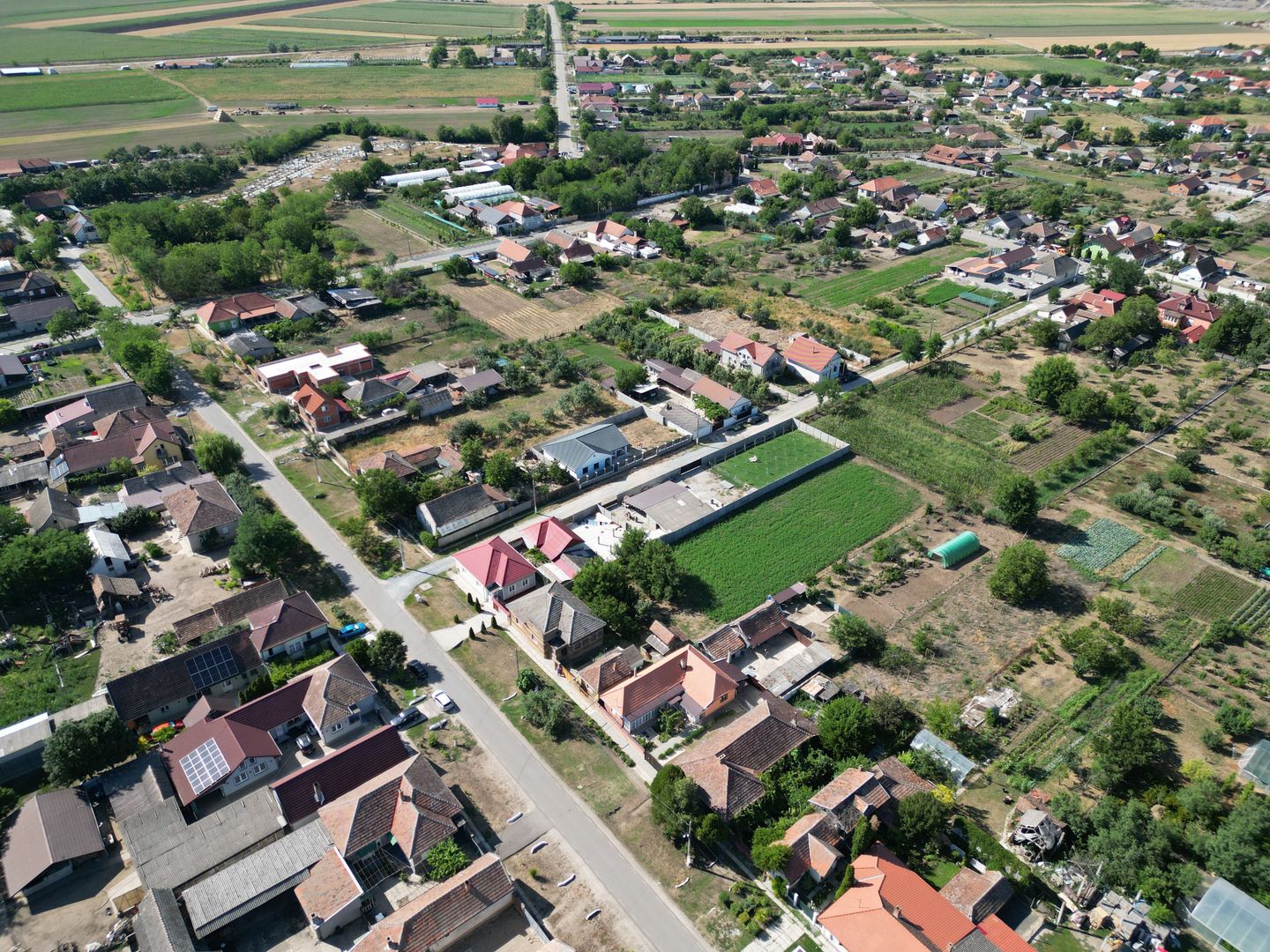 Casă cu teren de 2171 mp, zona centrală Șimand - Poză 11