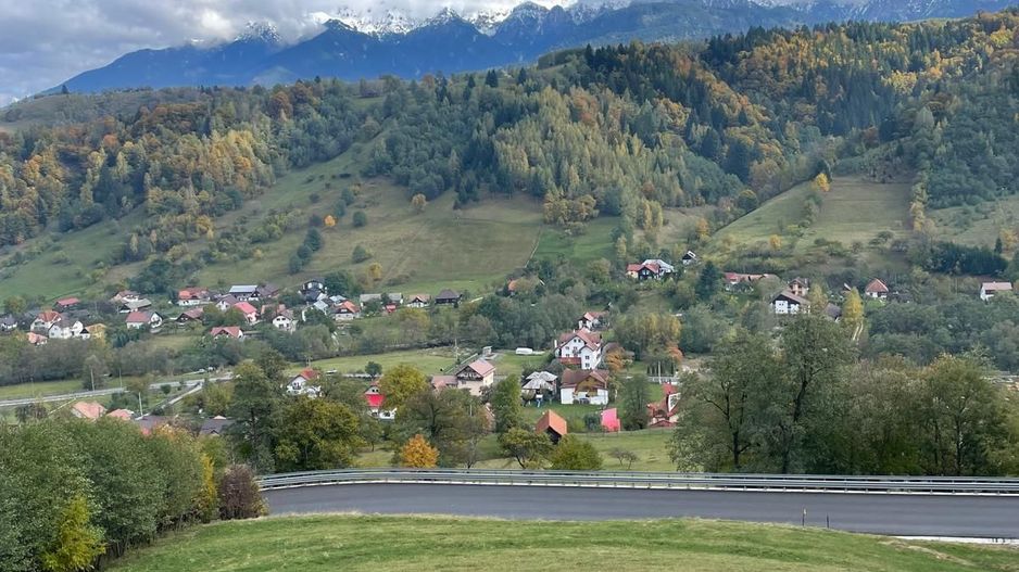 Teren extravilan cu priveliste catre Bucegi – Moieciu de Jos 4.700 mp - Poză 7