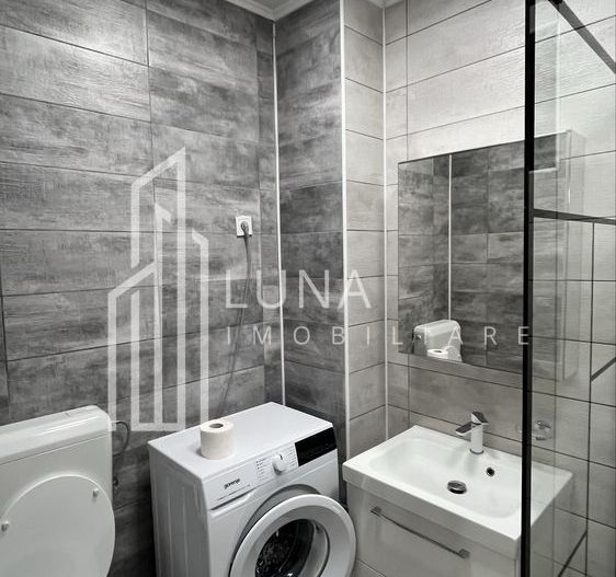 Piața Sfatului – apartament elegant, complet renovat și utilat - Poză 7