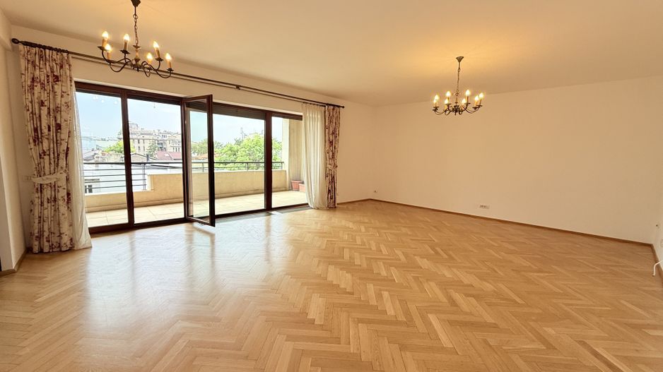 APARTAMENT DEOSEBIT ADIACENT CALEA VICTORIEI - Poză 2