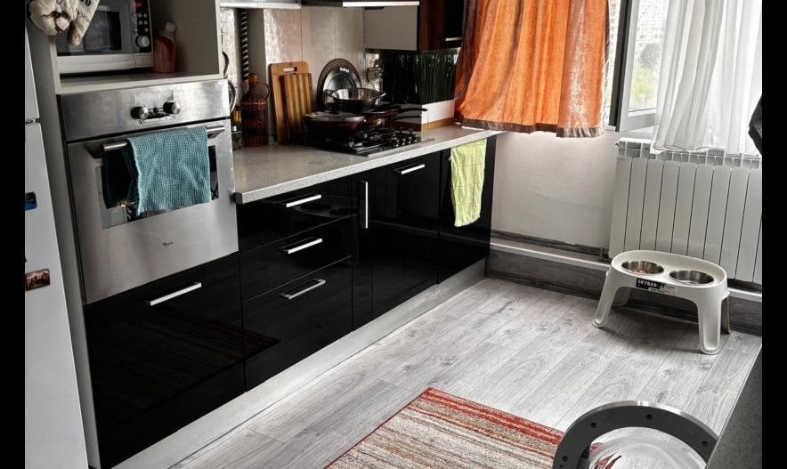 Vand apartament modernizat - Poză 1