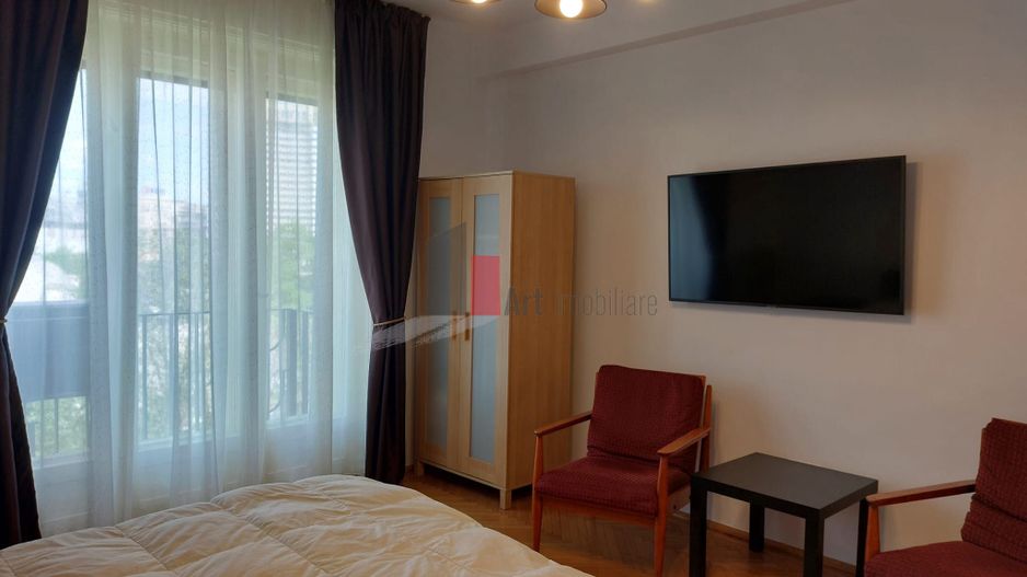 Garsoniera "VALENTA",  vedere "SPLENDIDA"  Piata Universitatii - Poză 11