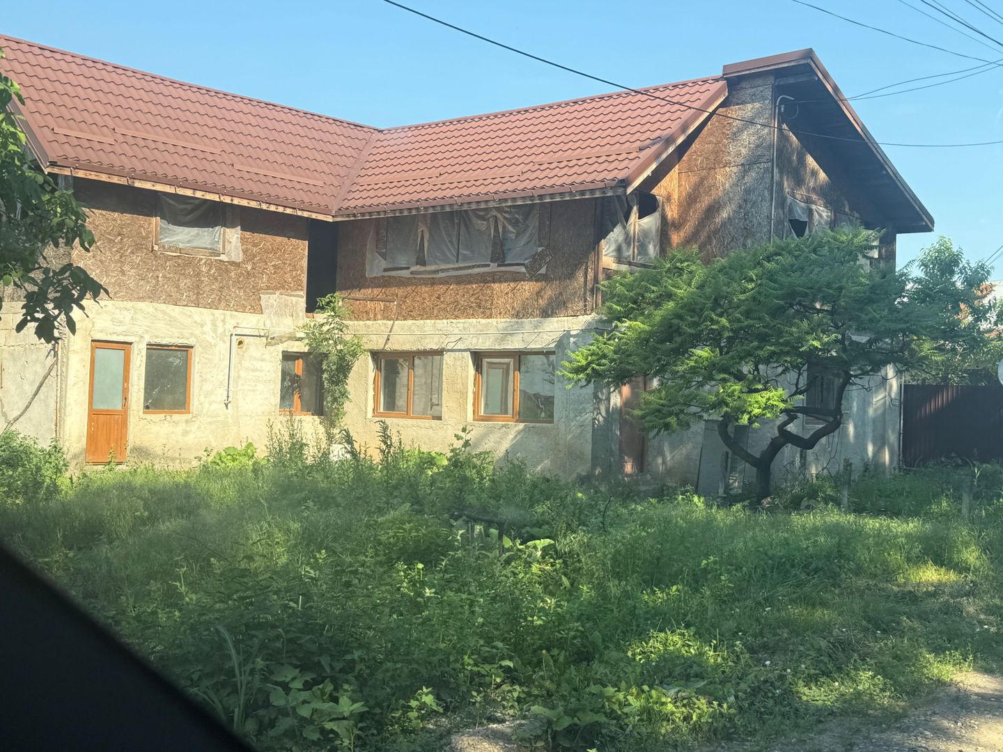 Casă renovanila lângă pădure 91 mp + teren 500 mp cu toate utilitățile - Poză 1