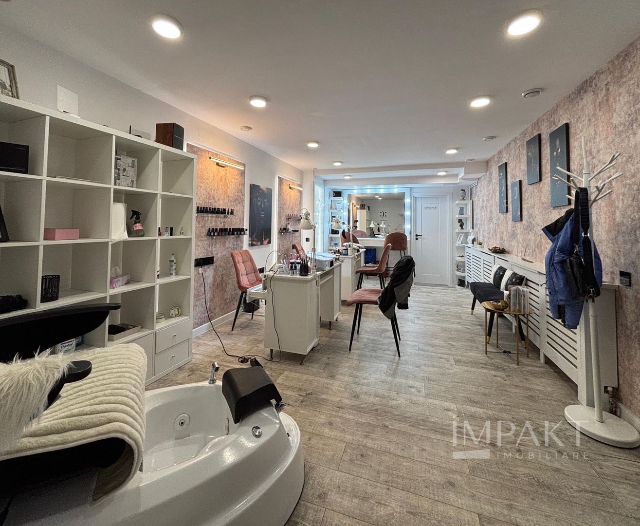 Spațiu comercial de vanzare – salon activ, randament imediat - Poză 4