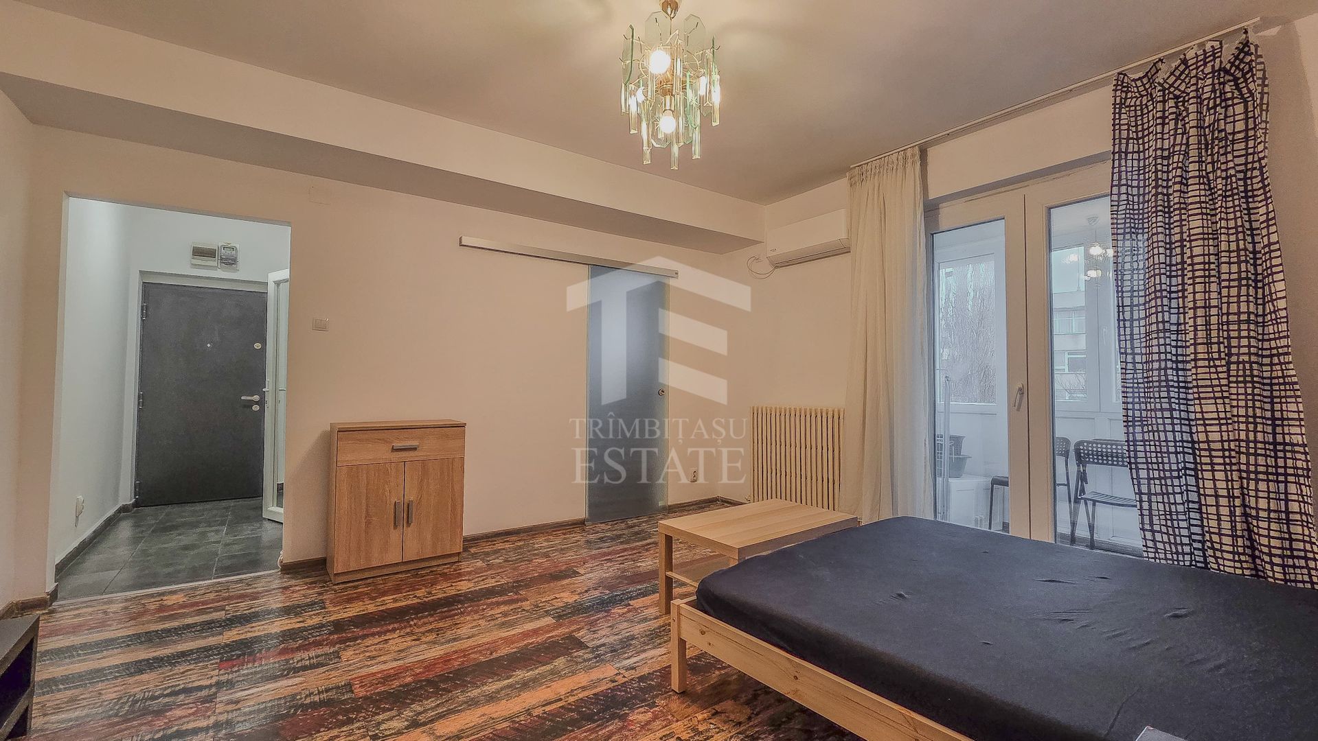 Garsonieră spațioasă de închiriat – Universitate | Str. Academiei - Poză 2