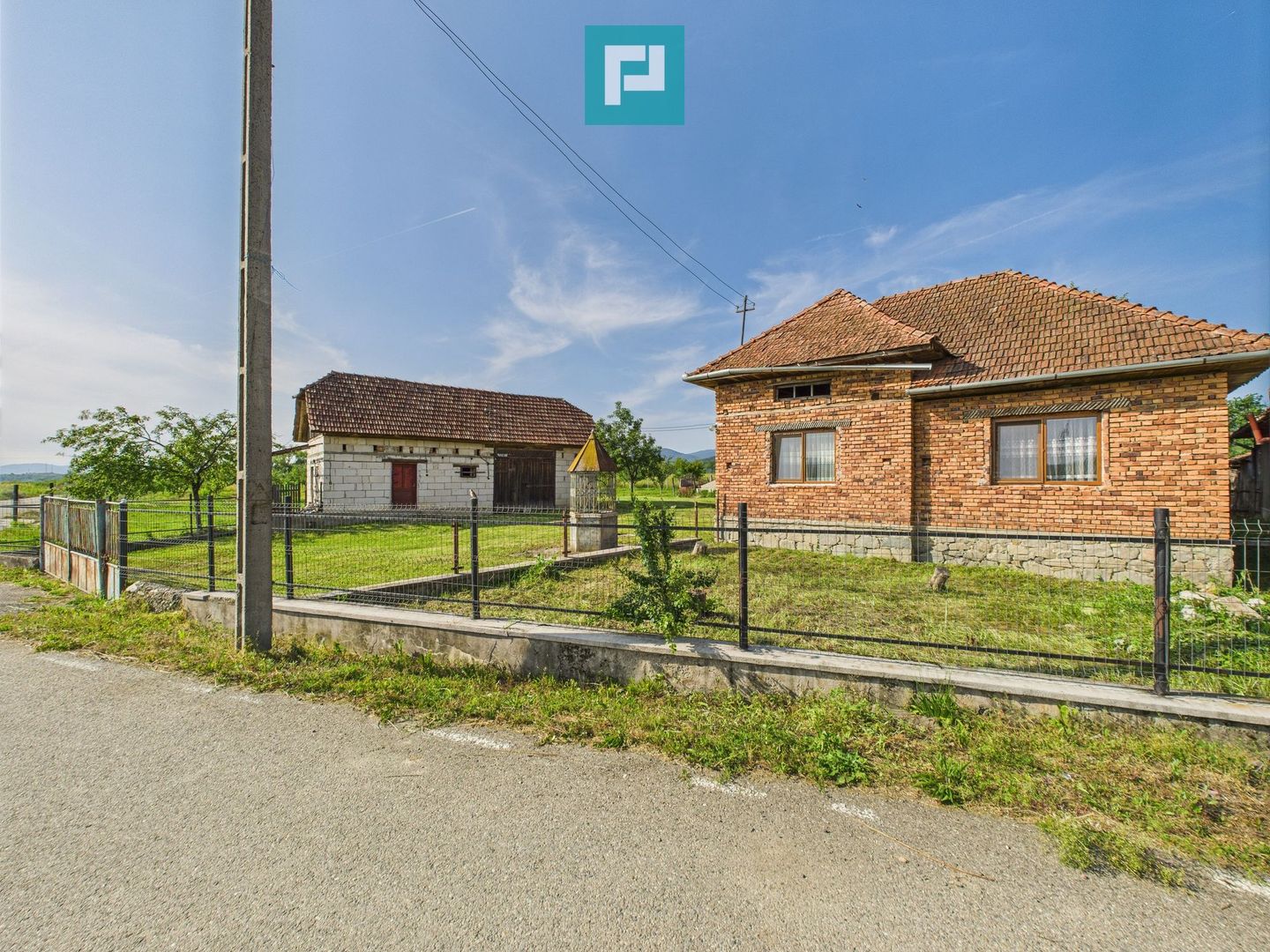 Casă cu teren de 4707 mp în Hălmăgel, județul Arad - Poză 23