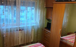 BRASADAS vinde ap 2 cam la etajul 2/4 in Micro 16. - Poză 8