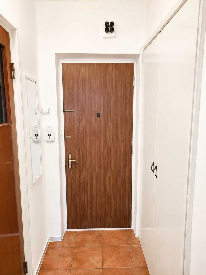 Garsoniera pet friendly, aproape Policlinica Titan, mobilata, etaj 9 - Poză 7