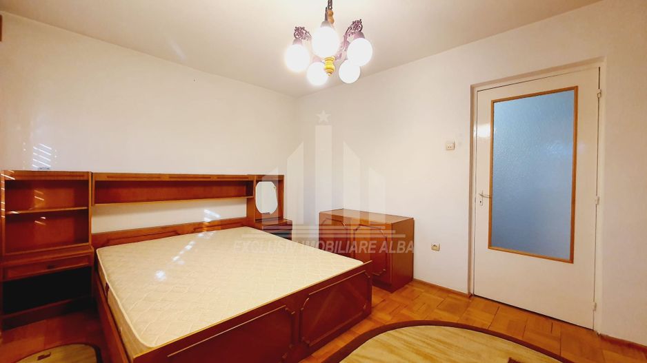 Apartament cu 3 camere decomandate, Cetate - Poză 7