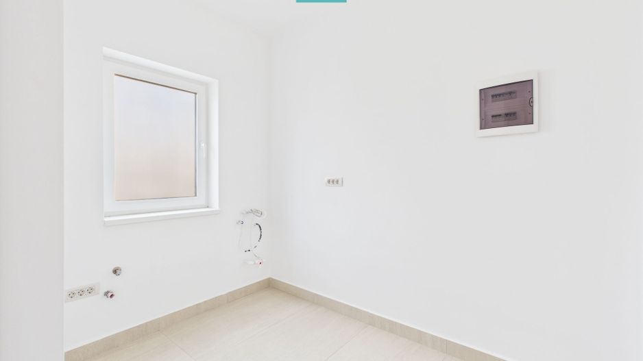 Casă modernă cu 4 camere în Becicherecul Mic - Poză 9