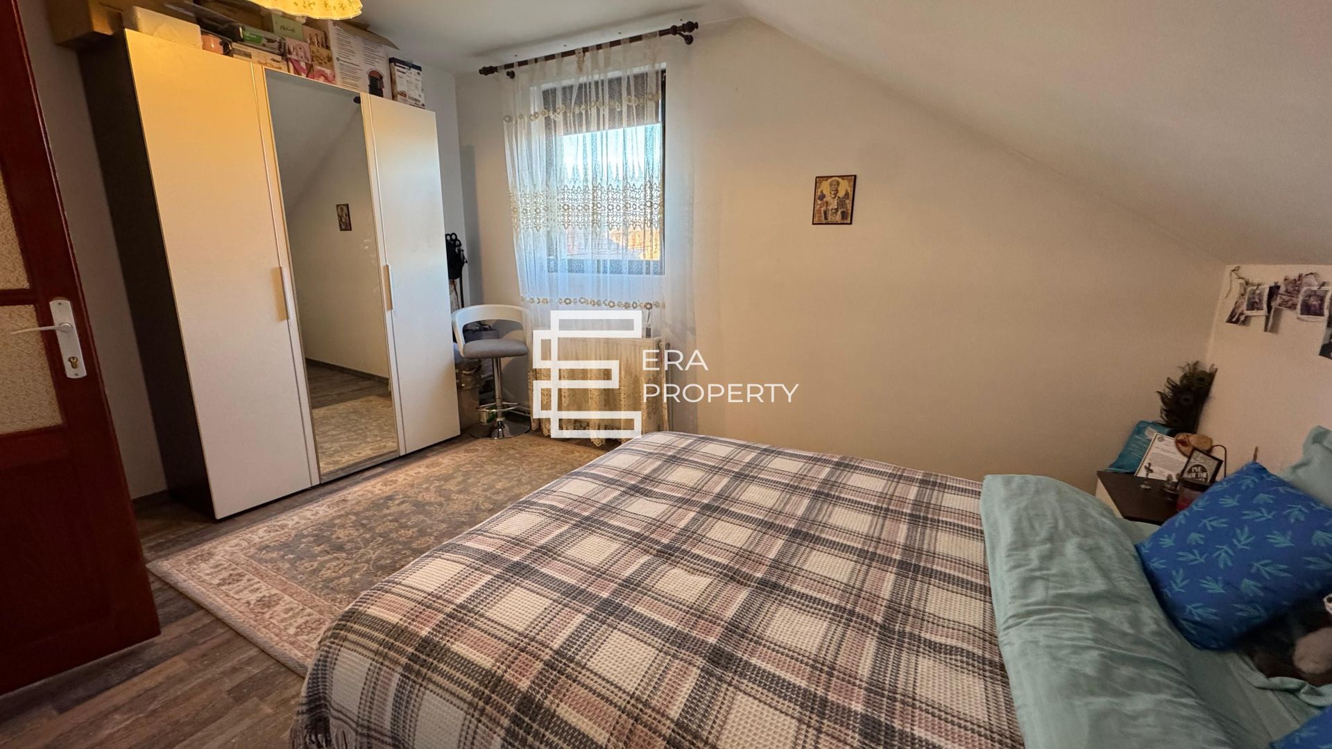 Casă Individuală cu 250 mp Teren | 180 mp Utili | 4 Dormitoare | Garaj | - Poză 8