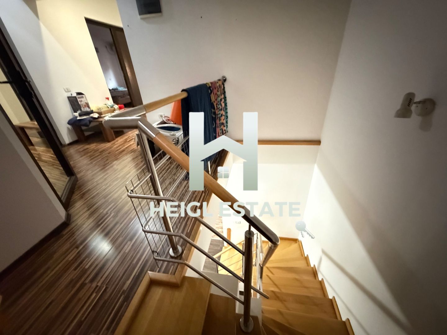 Casa cu 4 camere mobilata cu garaj in zona Braytim Muzicescu - Poză 13