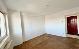 Apartamnet de vanzare - Poză 1