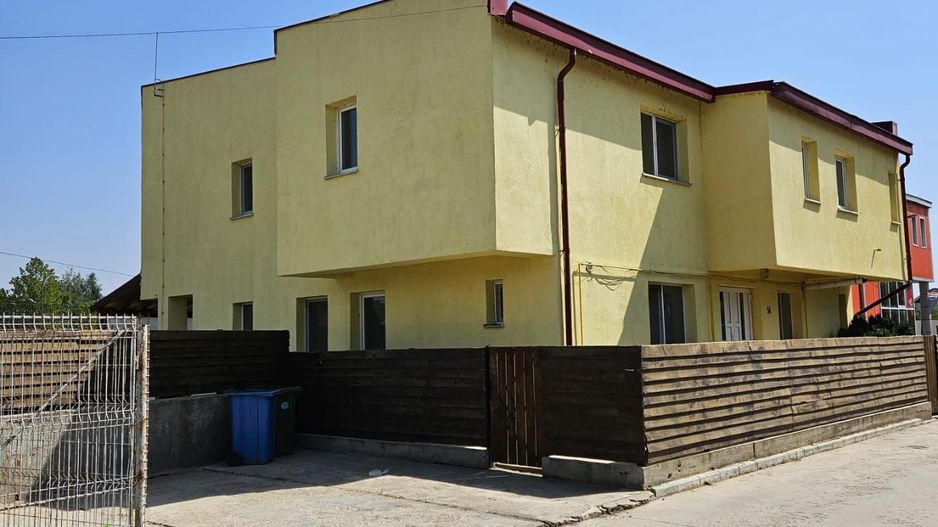 Vila,Parter+Etaj comuna Berceni 169000 eur - Poză 7