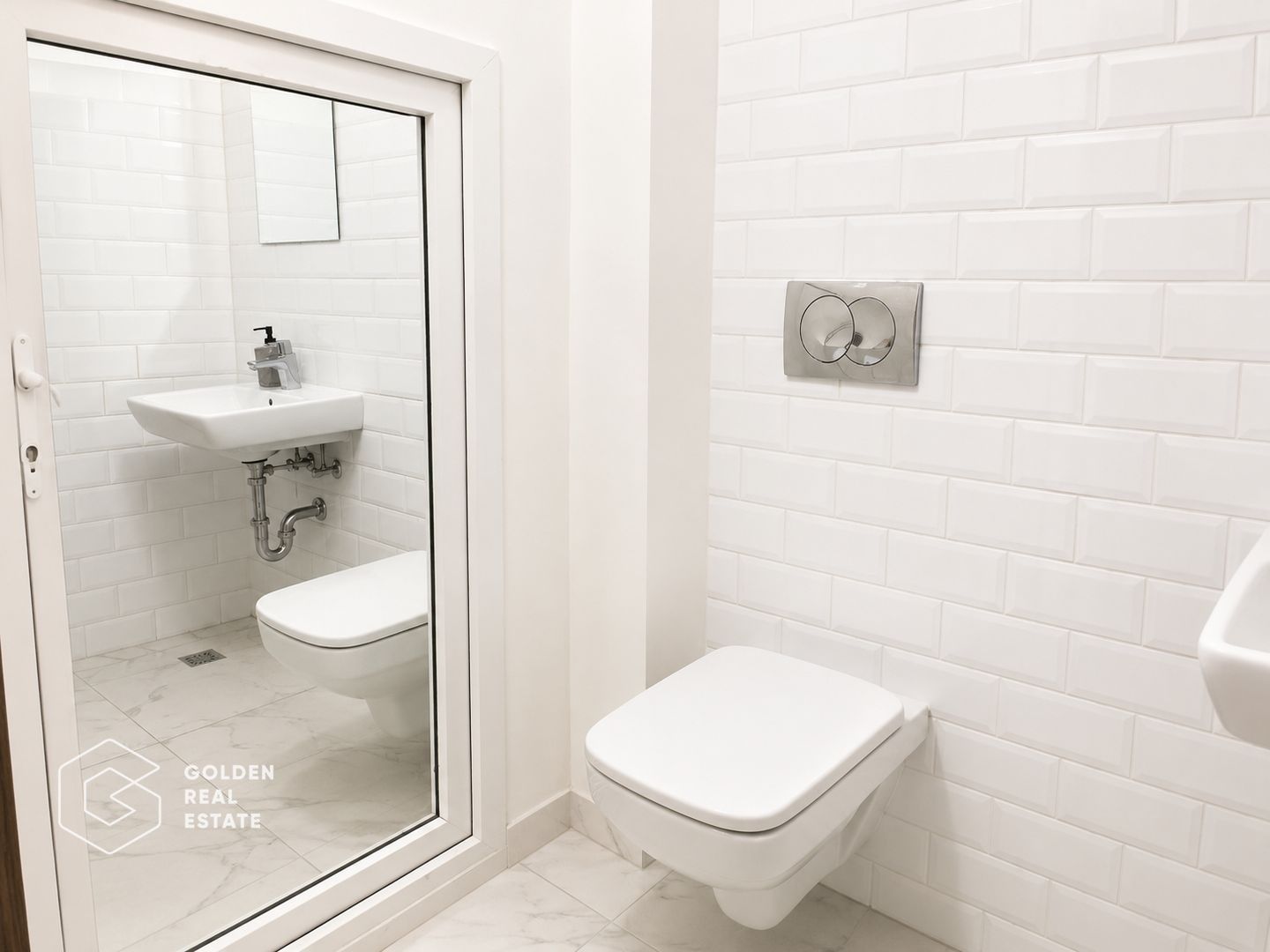 Spatiu comerical central, acces stradal, locatie exceptionala - Poză 5
