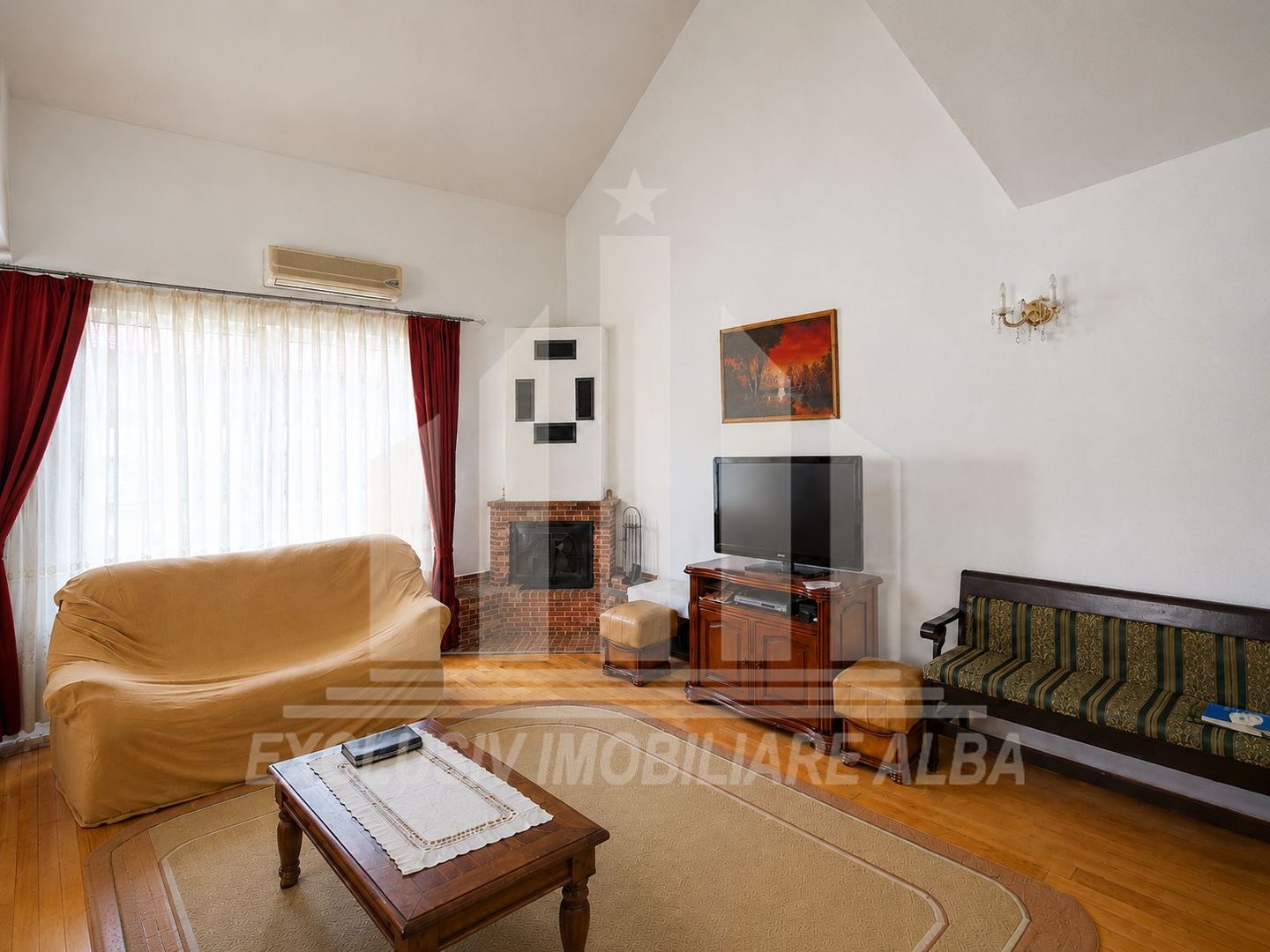 Casa individuala | 240 mp | 730 mp teren | Toate utilitatile | Cetate - Poză 2