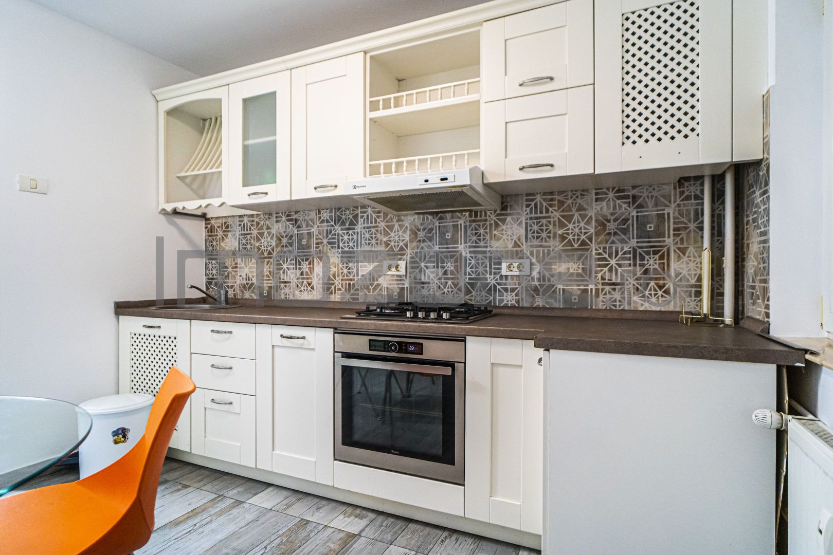 Drumul Sarii, 3 camere, 77 mp, et 5, 2 băi, bucatarie mare, disponibil imediat - Poză 6