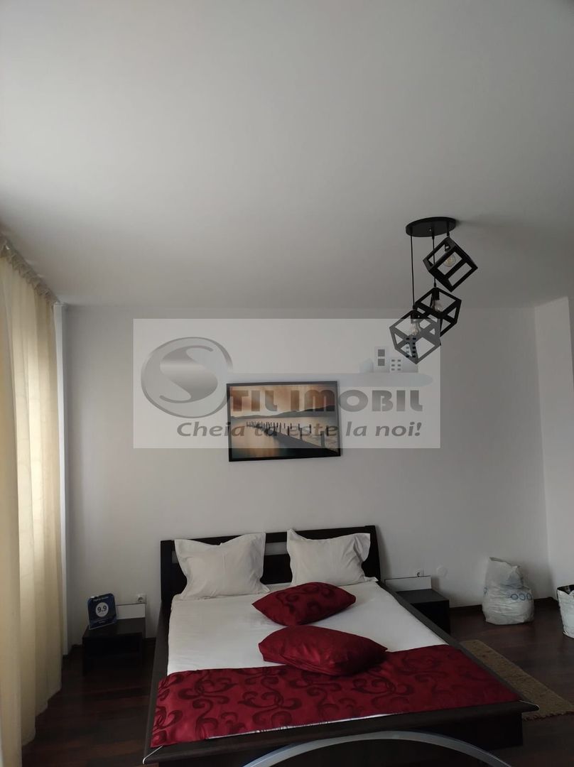 APARTAMENT  ULTRACENTRAL - MOBILAT si UTILAT - 121.000euro - Poză 3