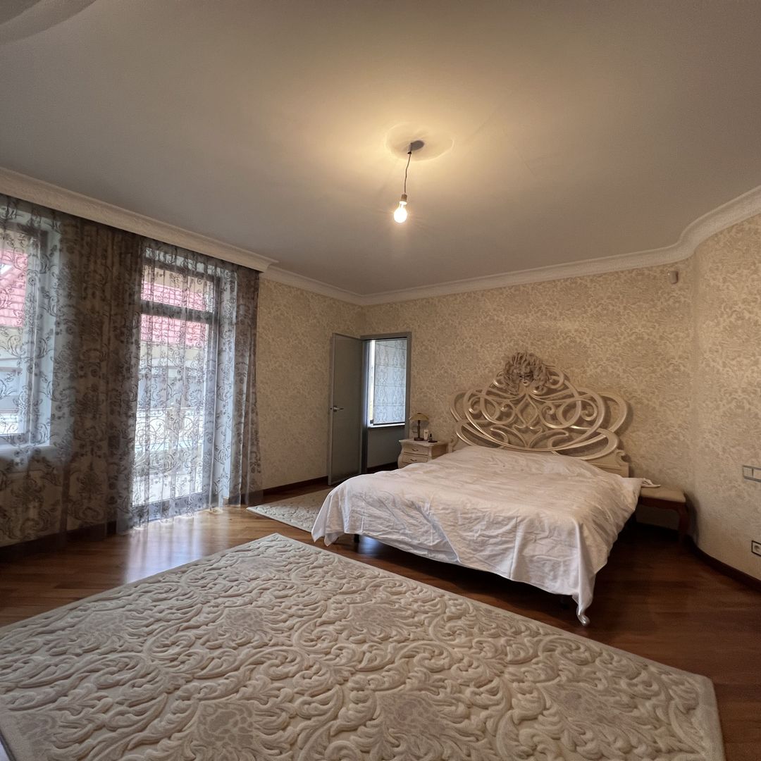 Casă de lux în Chișinău, de vânzare. Pe teren de 10,4 Ari. Telecentru. - Poză 13