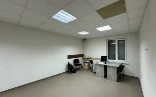 De Vânzare Clădire comercială cu depozit și parcare tiruri. 17 ari. - Poză 11