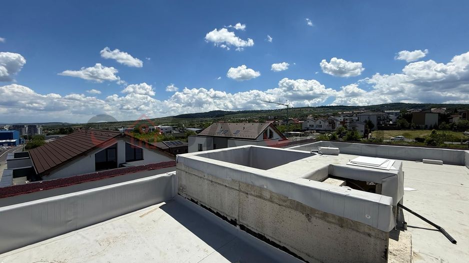 View panoramic , 3 camere +birou/dressing , parcare, Europa - Poză 9
