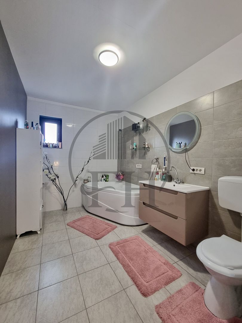 SOLD/ VANDUT- Casa / Vila de vanzare Valu lui Traian - Poză 20