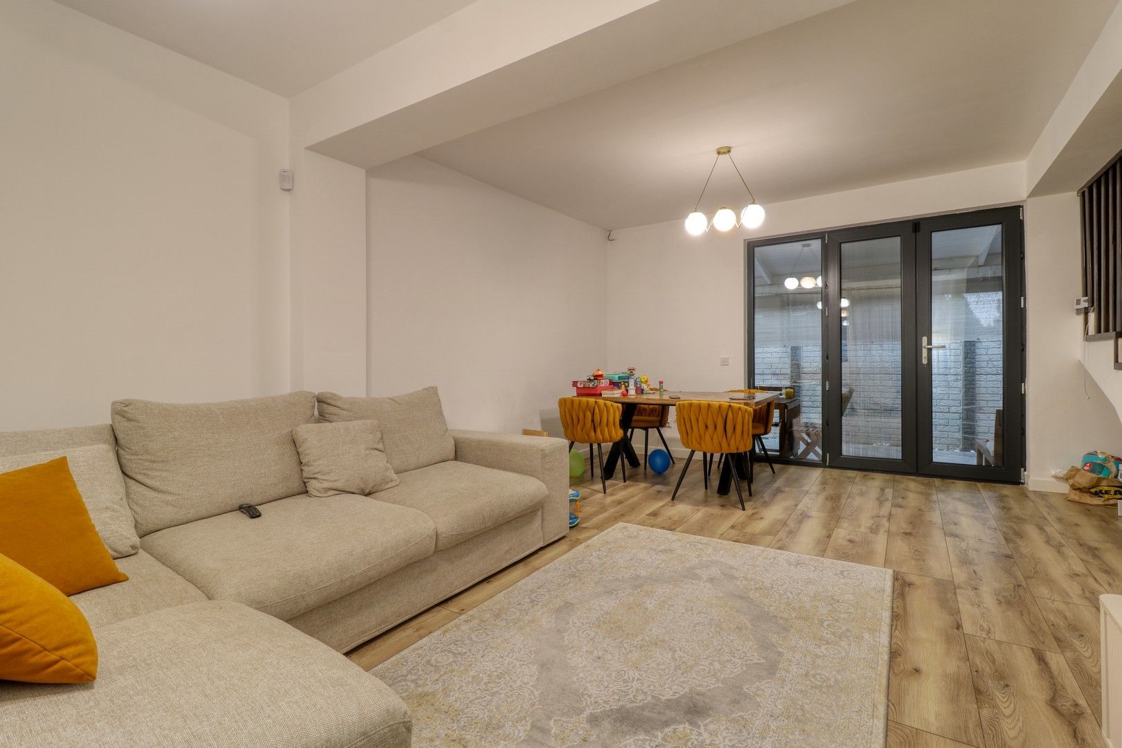 TUNARI- VILĂ MODERNĂ  INDIVIDUALĂ P+1- Toate utilitatile - Poză 2