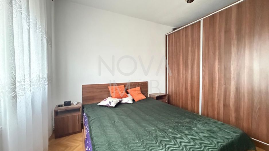 Apartament de inchiriat 3 camere etajul 4, cu lift,  Zona Vasile Aaron - Poză 7