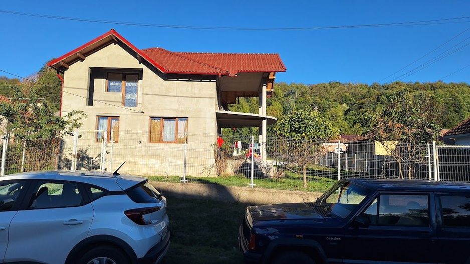 Casa de Vanzare Corbeni- Oestii- Arges - Poză 1