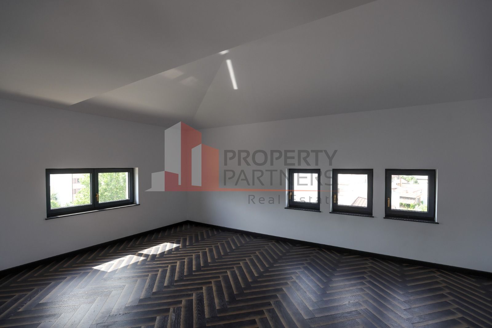 Duplex disponibil  în centrul Bucureștiului. - Poză 11