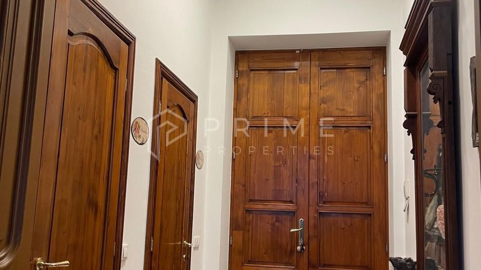 Închiriere apartament ultracentral cu 2 camere - Poză 1