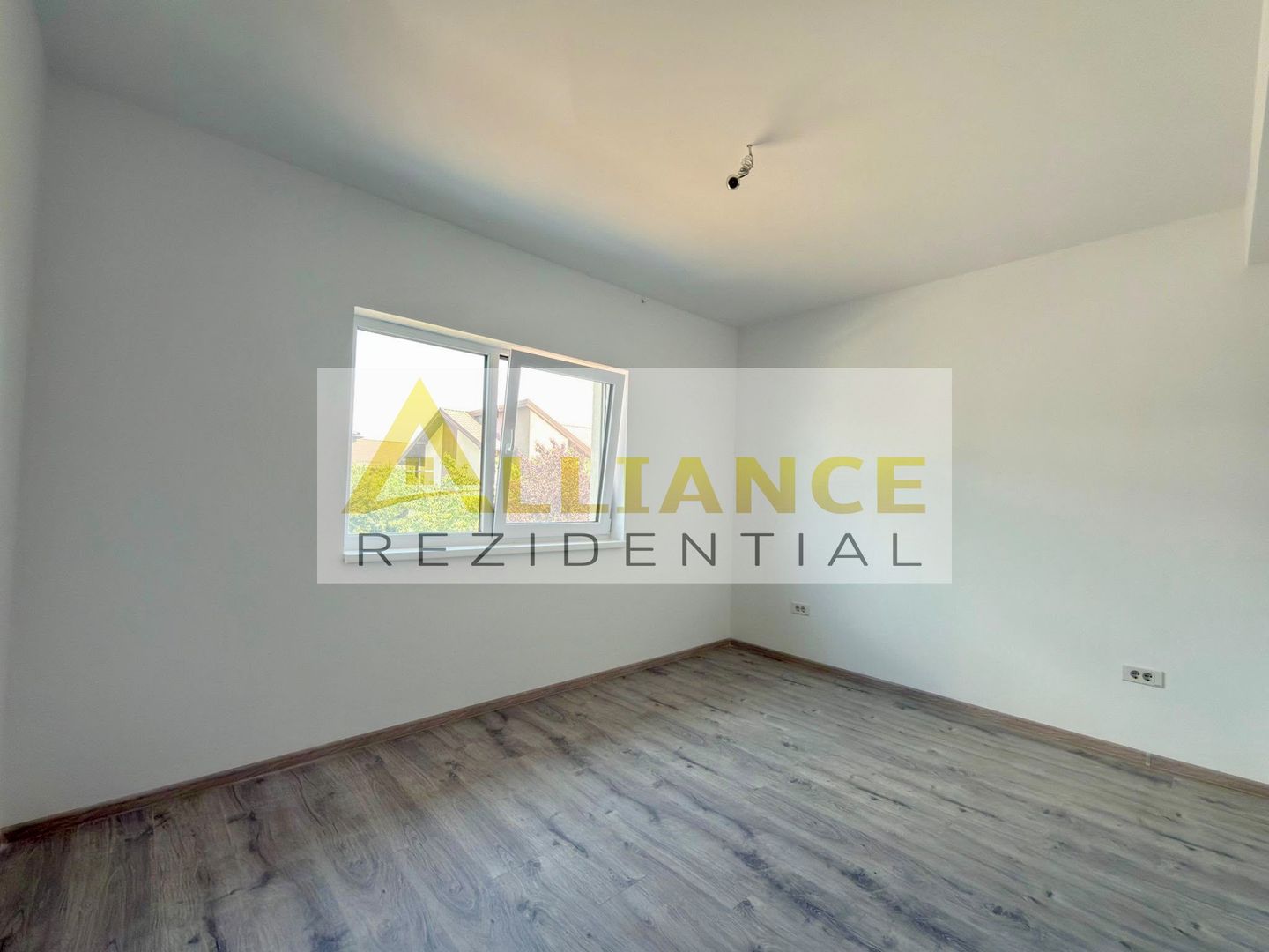 Vila individuala - 5 camere - 3 bai -Teren 310 MP-200 M DE STV - Poză 14