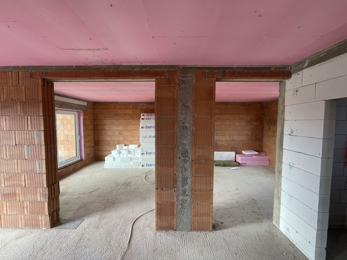 CASA LA ROȘU 220 MP | ZONA RETRASA CU VEDERE PANORAMICA| MARGINEA - Poză 9