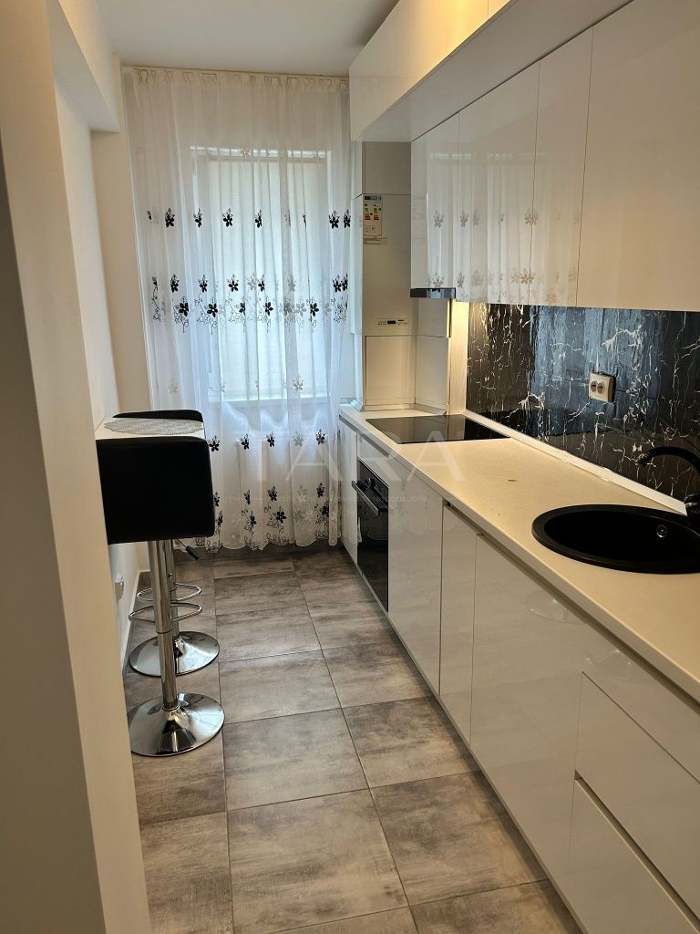 Apartament 2 camere, zona Vivo, complet mobilat, bloc cu lift. - Poză 3