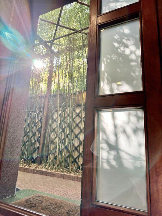 Casă deosebită pe 4 niveluri, renovată, lângă Parcul Tineretului şi metrou. - Poză 11