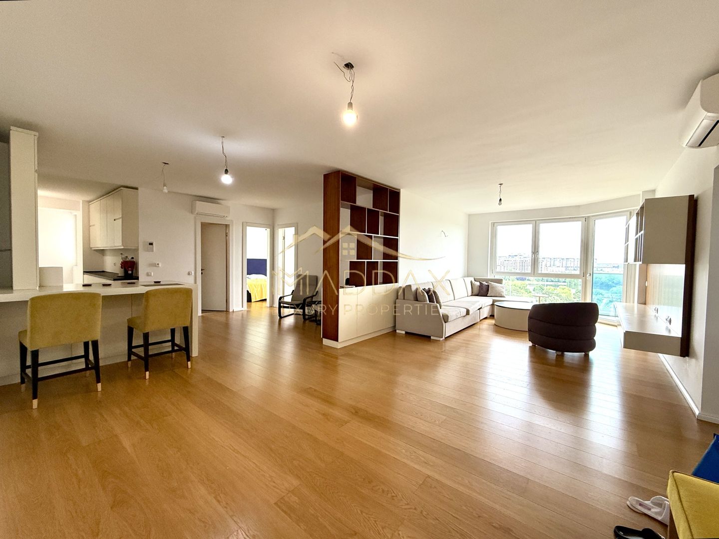 Apartament cu 4 camere  *122mp* / 1 Parcare Subetarana / Floreasca - Lake View - Poză 3