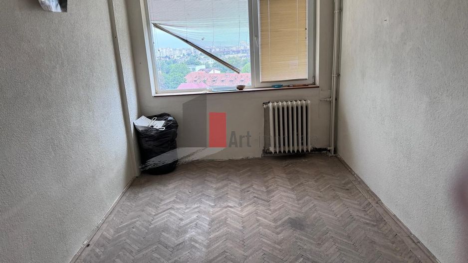 Vânzare apartament 3 camere Piața Progresu - Poză 2