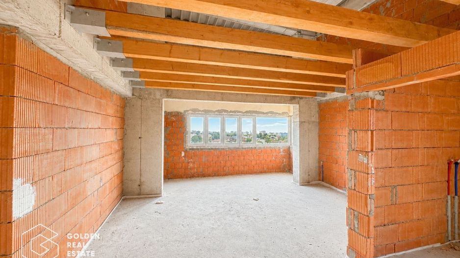 Penthouse cu potential exceptional, la rosu, 170mp, mansardabil pana la 300mp - Poză 3