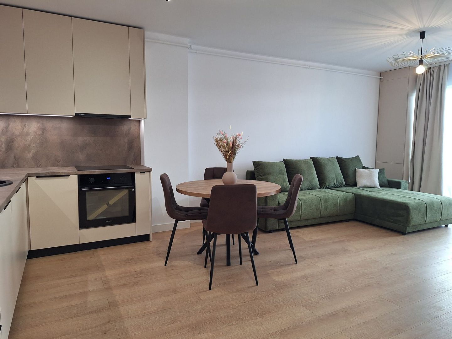 Apartament modern I 2 camere I Ansamblul Eroilor I Floresti - Poză 1