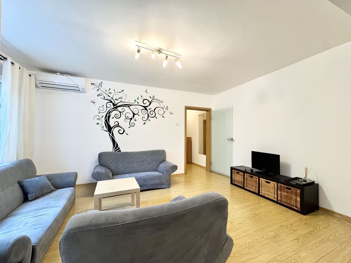 Apartament cu 3 camere în zona Gheorghe Lazăr - Dacia, pet friendly - Poză 2