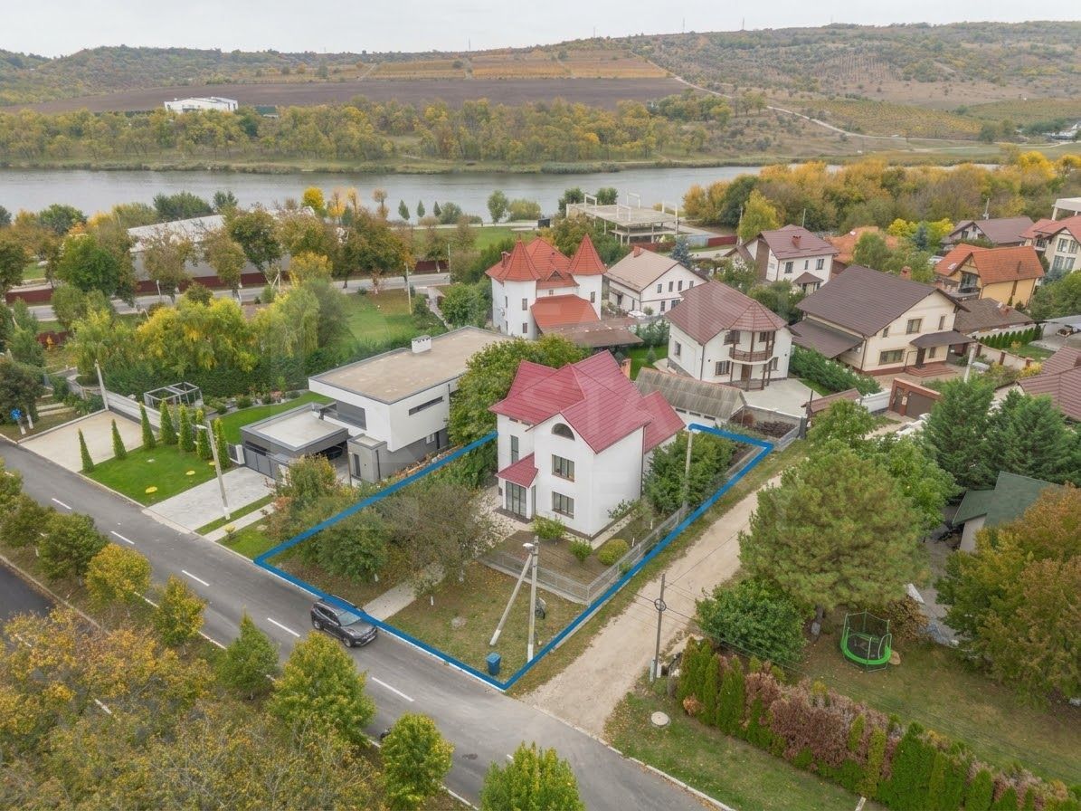 Vânzare casă 190 mp, str. Luceafărul, Grătiești - Poză 1