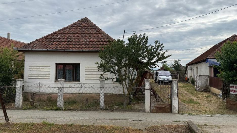 Casa de vânzare in Livada , Satu Mare - Poză 2
