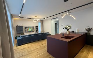 Vila 5 camere complex residential Tunari - Poză 3