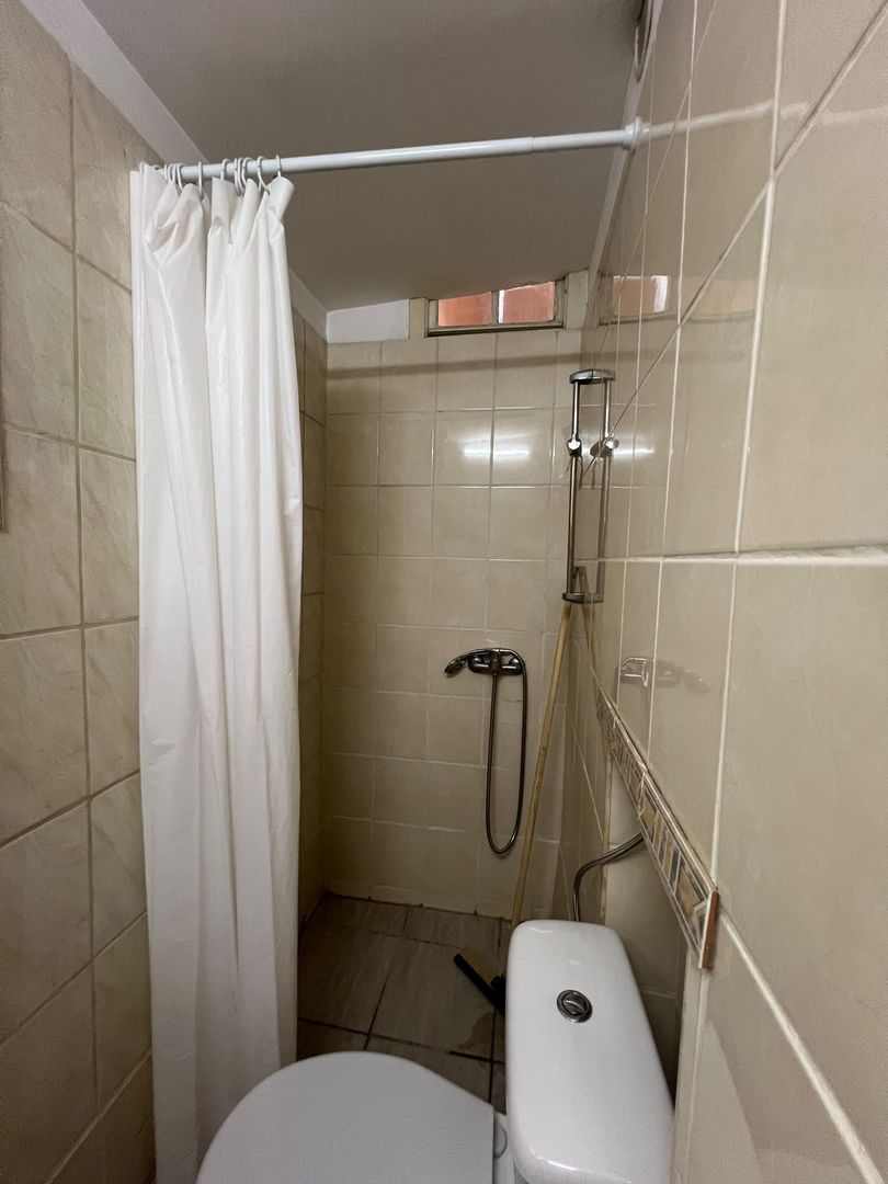 Garsonieră spațioasă de închiriat în zona ultracentrală - Poză 11