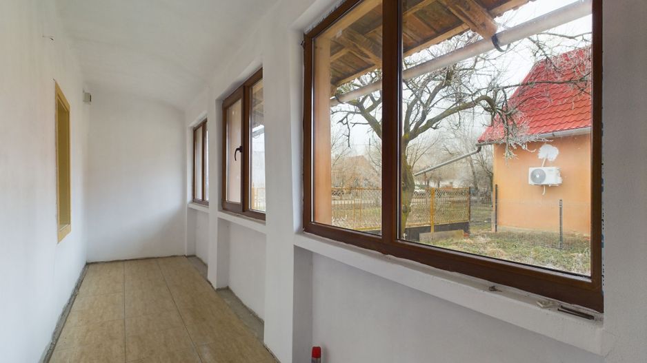 Oportunitate unică! Casă reabilitată parțial în Nitckidorf - Poză 1