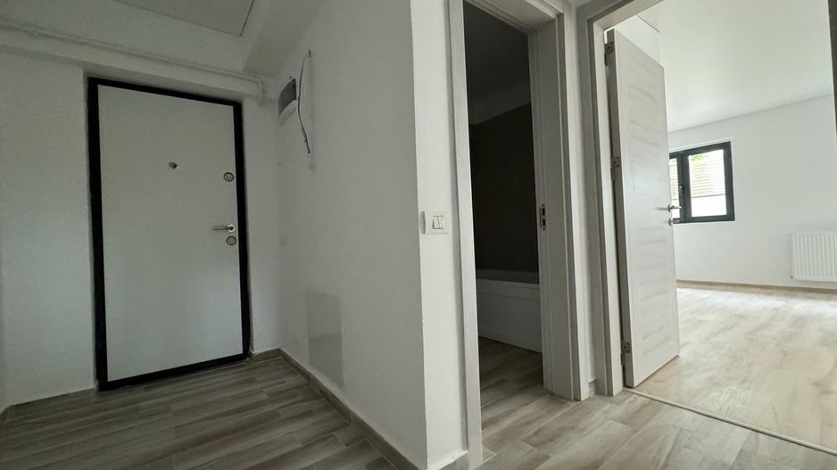 Garsonieră Luminoasa cu Balcon Spațios - Poză 6