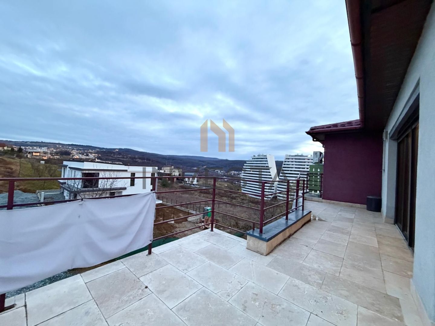 Apartament cu 2 camere si terasa de 60 m , in Zorilor ! - Poză 5